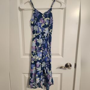 GIRLS Sundress in size S(6/8) Adjustable Straps faux wrap blue floral pattern